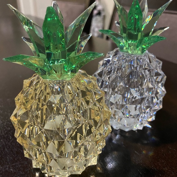 Decor - Picture 5 of 6